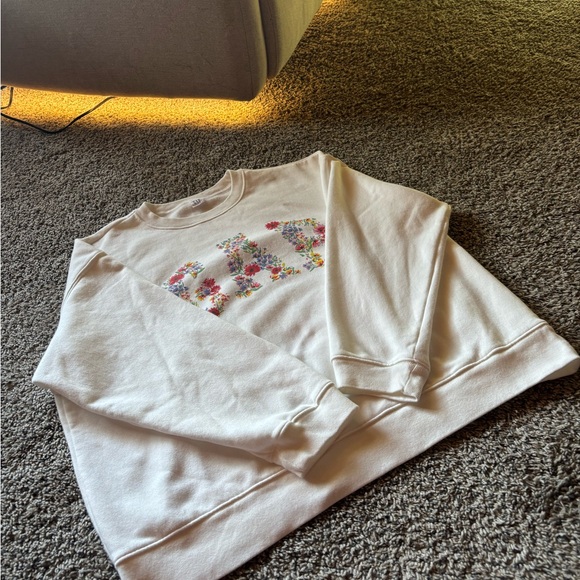 GAP Spring Sweater - Picture 5 of 6